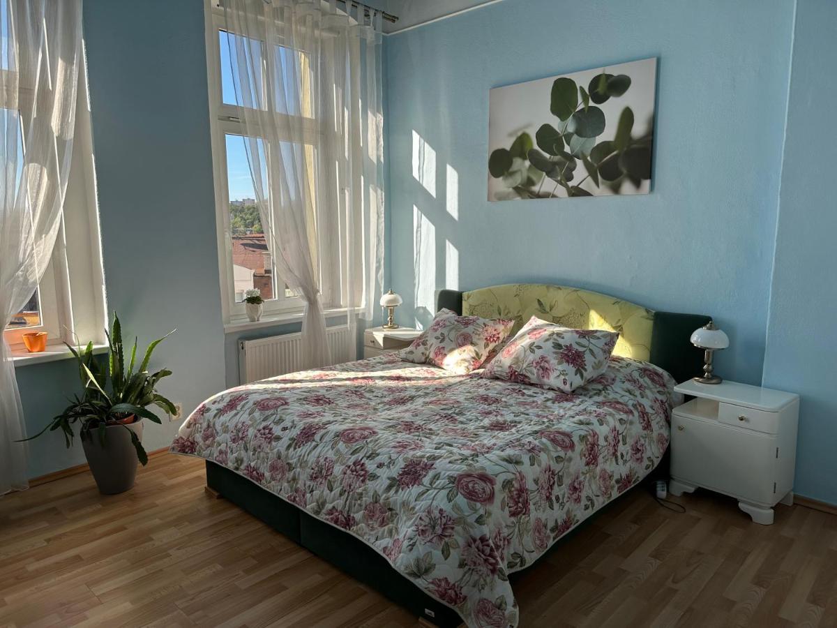 Ferienwohnung Svahova 986/6 Karlsbad Exterior foto